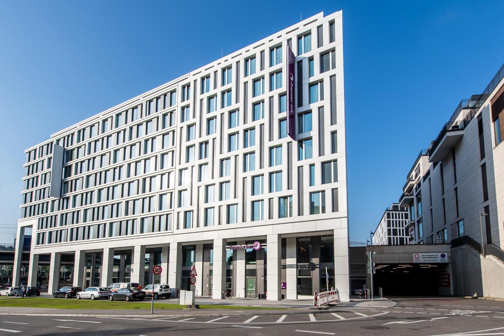 Premier Inn Stuttgart City Centre Esterno foto